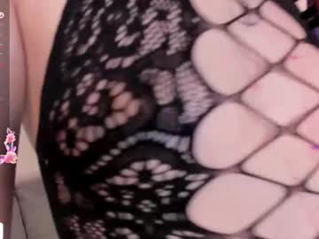 girl
        naomigirl33 cam image #4310352