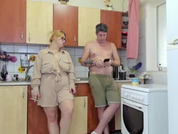 couple
        juliana35 cam image #675610