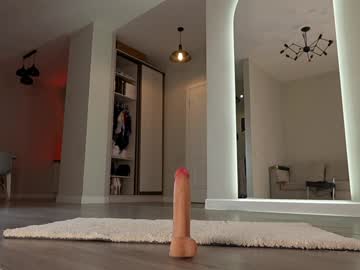 girl
        doseofhappiness cam image #4592450
