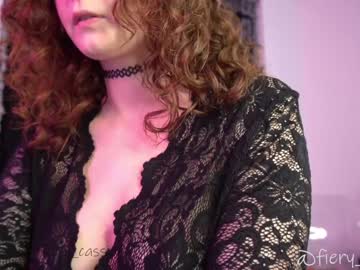 girl
        fiery_redhead cam image #694456