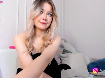 girl
        sweetbarb1e cam image #725934