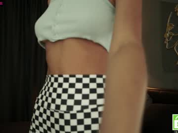 girl
        tessarosse_ cam image #1283892