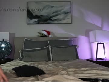 couple
        ari_lovexo cam image #325352