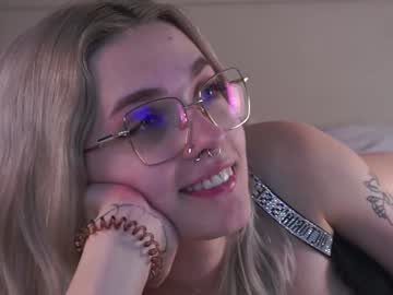 girl Close-up Pussy Web Cam Girls with elinacherry