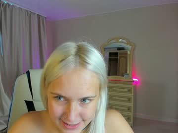 girl
        angel___s cam image #1500705