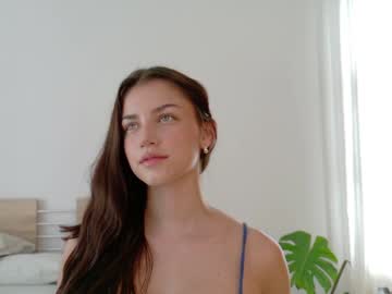 girl
        grettabenett_ cam image #3948723