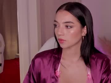 girl
        scarlett__baker cam image #1229581