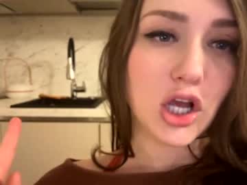 girl
        barsu4ka cam image #2627354