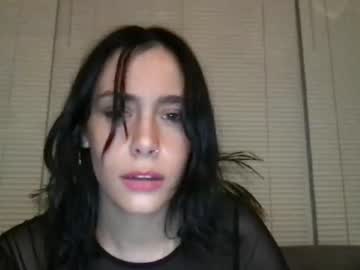 girl
        yarxoxo cam image #2050730