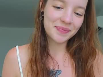 girl
        my_mia_ cam image #4430019