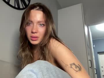 girl
        angel_from_sky cam image #3042972