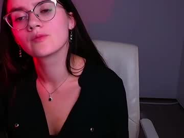 girl
        ketrin_pirsss cam image #3432919