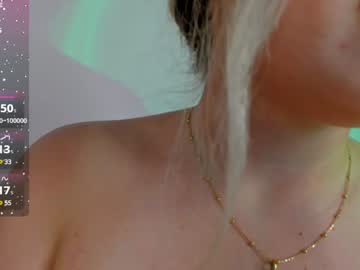 girl
        ronnie__g cam image #3502992