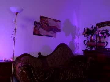 girl
        jessiccaburns cam image #1665677