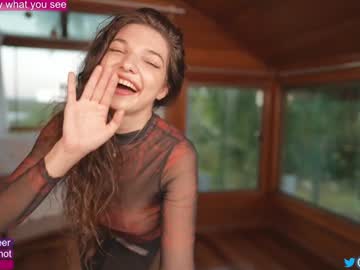 girl
        loollypop24 cam image #2986207