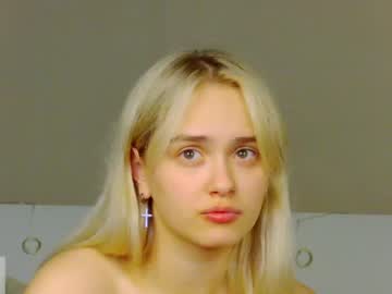 girl
        evi_wow cam image #905087