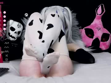 girl
        xenomy cam image #1856069