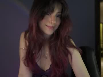 girl
        greeny_mat cam image #4317117