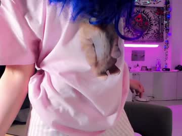 girl
        ronnie_neko cam image #2104878