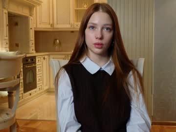 girl
        shirleywhitney cam image #2181273