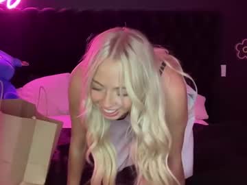 girl
        blairbutterflies cam image #3611413