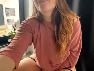 girl
        nyconik cam image #3755448