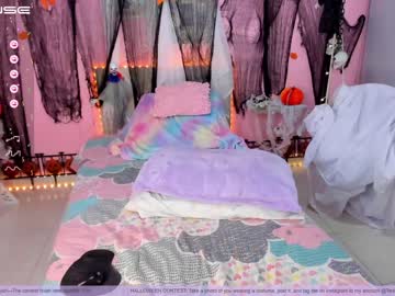 girl
        little_effy18 cam image #41216