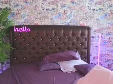 girl
        angelina_new cam image #2834960