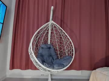 girl
        emilybatee cam image #711178