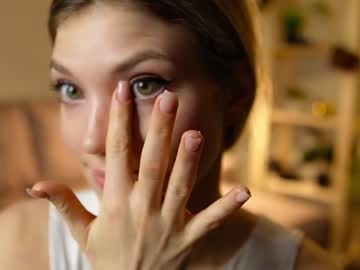 girl
        darlineash cam image #3981417