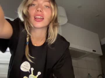 girl
        angel_from_sky cam image #1222673