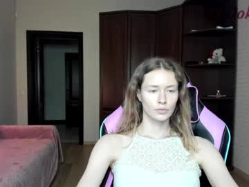 girl
        oksanafedorova cam image #2972807
