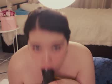 girl
        chery_lady22 cam image #2365472