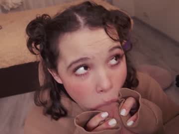 girl
        chery_lady22 cam image #608656