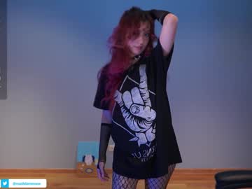 girl
        greeny_mat cam image #3072202