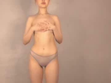 girl
        ritaschneider cam image #754888
