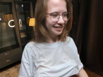 girl
        wiloneburtt cam image #3272180