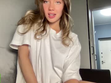 girl
        angel_from_sky cam image #2219293
