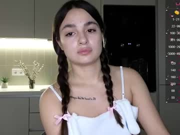 girl
        jessiexxi cam image #3433672