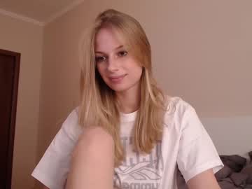 girl
        magic_couple13 cam image #1658221
