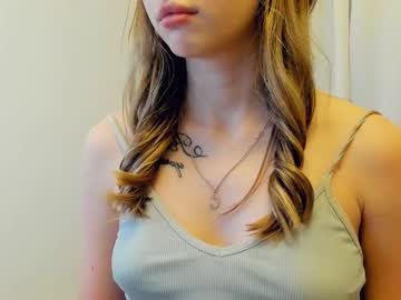 girl
        moodofthemoon cam image #1598912