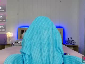 girl
        olivia_shy_ cam image #4419476