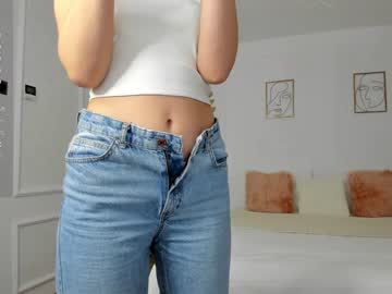 girl
        rennatha21 cam image #2261704