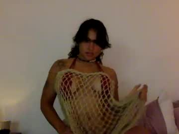 girl
        arletnoa cam image #4213072