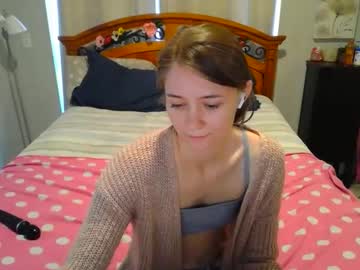 girl
        katynowhere cam image #4064575