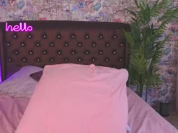 girl
        angelina_new cam image #3664207