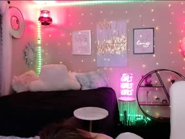 girl
        milf_lacey cam image #1438736