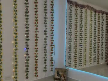 girl
        cutenataly cam image #191097
