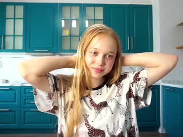 girl
        gemmabrabazon cam image #2956321