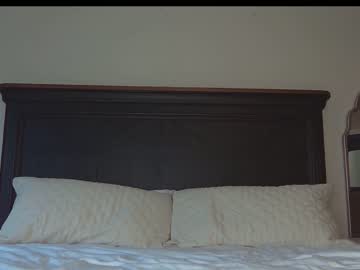 couple
        lonelyme4you cam image #2229789